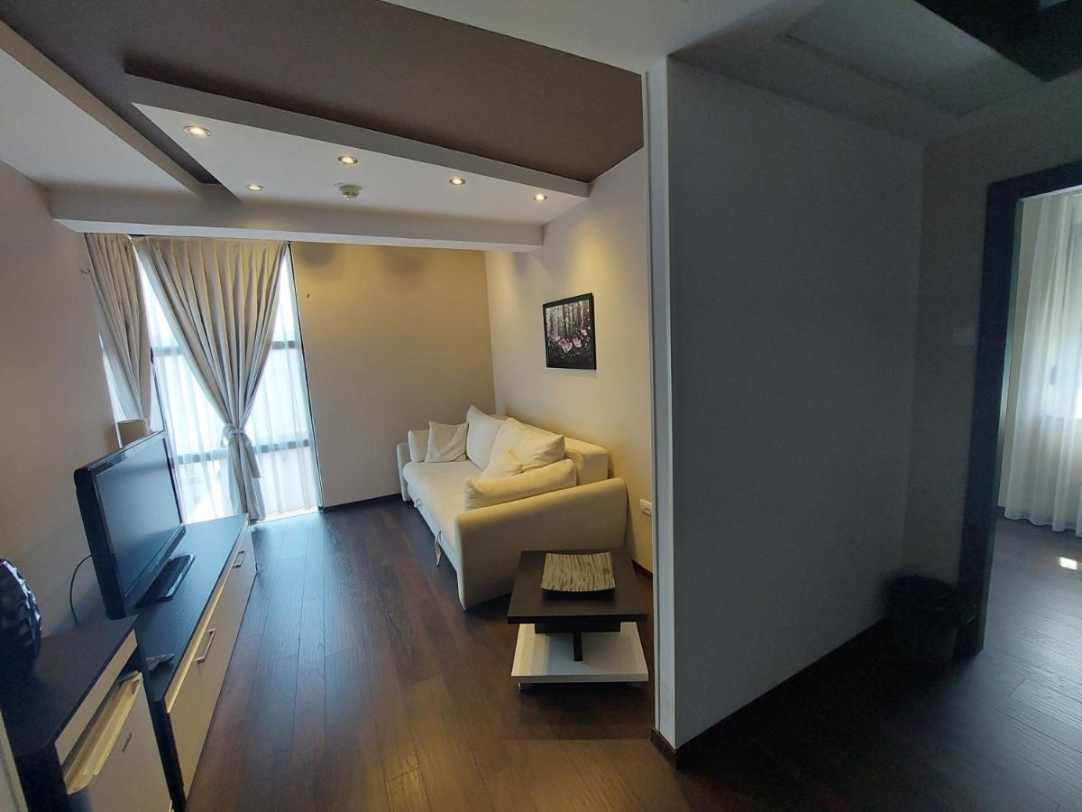 Motel Ms Srpski Itebej Esterno foto